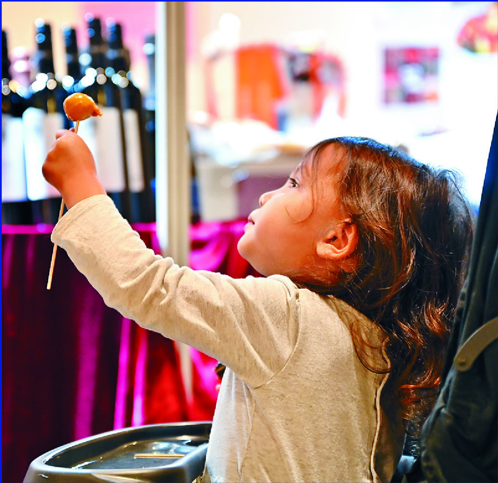 Despite the return of food tasting, many exhibitors said their sales were down up to 50 percent. SING TAO Despite the return of food tasting, many exhibitors said their sales were down up to 50 percent. SING TAO