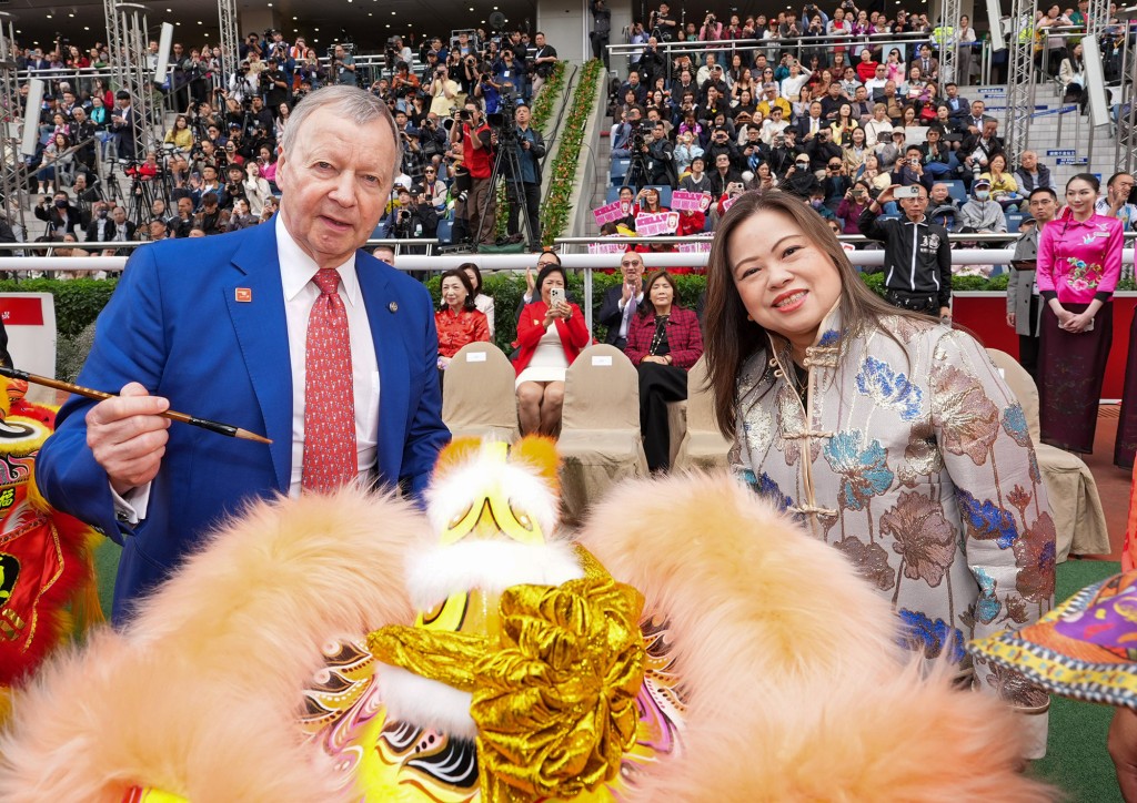 Rosanna Law and Winfried Engelbrecht-Bresges at the opening ceremony. (HKJC)