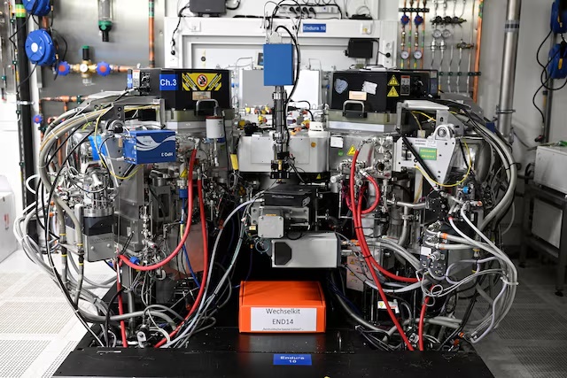 A view of a machine in a production line of Dutch semiconductor company Nexperia, in Hamburg, Germany, June 27, 2024. REUTERS/Fabian Bimmer/File Photo 