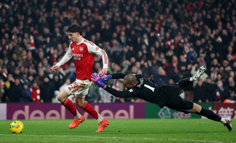 Kai Havertz rounds Chelsea ‘keeper Robert Sanchez to score the only goal of the second leg. REUTERS 
