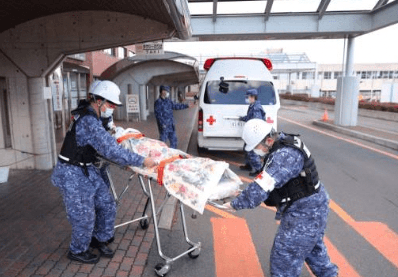 A powerful magnitude 7.5 earthquake struck off the east coast of Aomori Prefecture, northeastern Honshu, on Monday night (8th), injuring at least 50 people. AFP