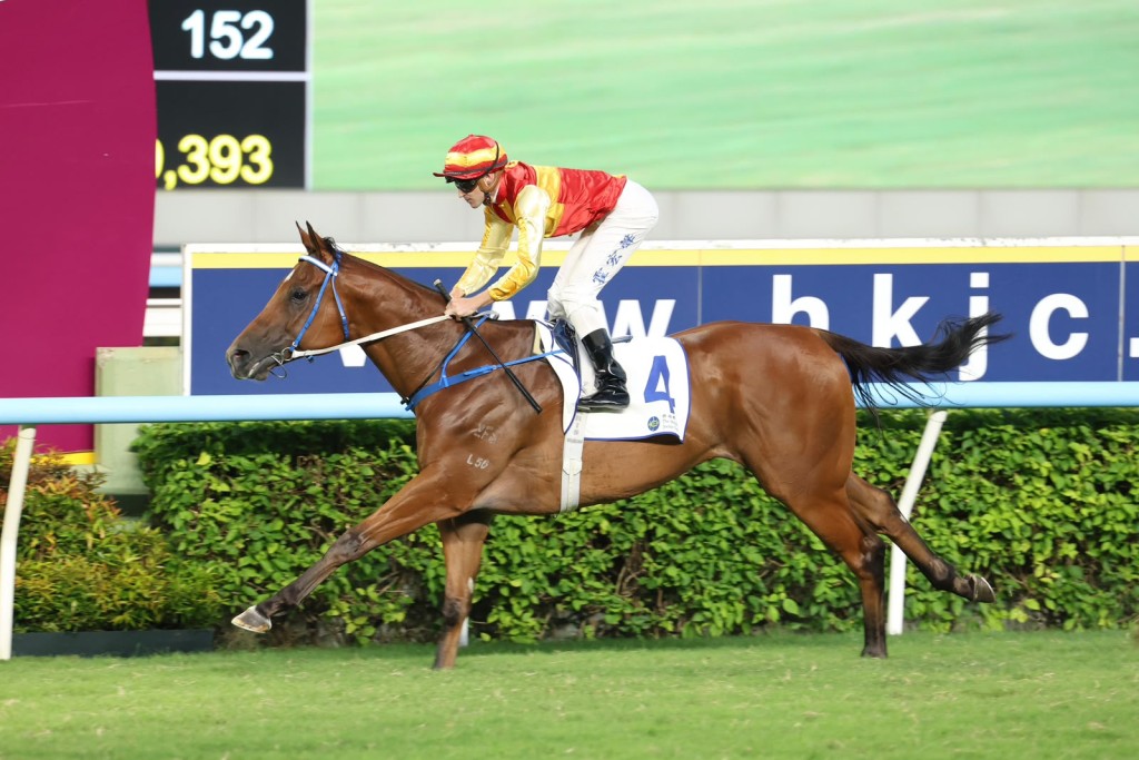 Megastar Heart goes back-to-back at Sha Tin. Sing Tao