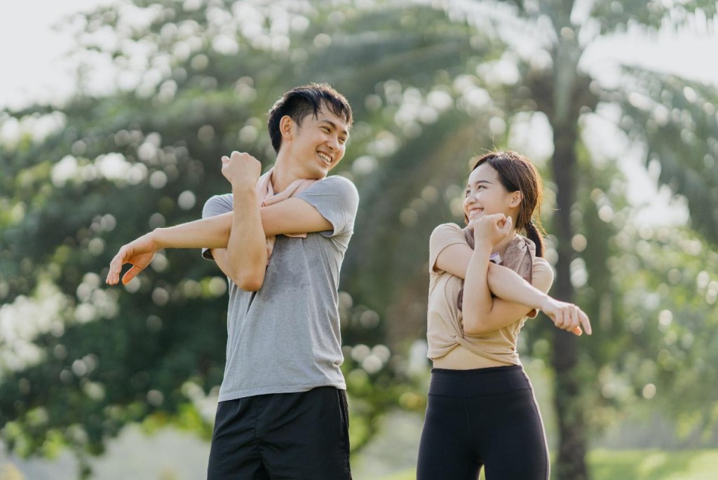 Warming up before playing readies muscles and joints for exercise and lowers the risk of injury Warming up before playing readies muscles and joints for exercise and lowers the risk of injury