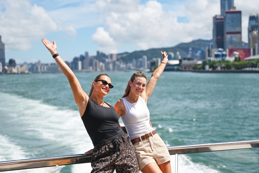 Making her inaugural visit to Hong Kong, Sabalenka was joined by Kalinskaya for an exclusive Victoria Harbour cruise, admiring the city's spectacular skyline and vibrant energy.