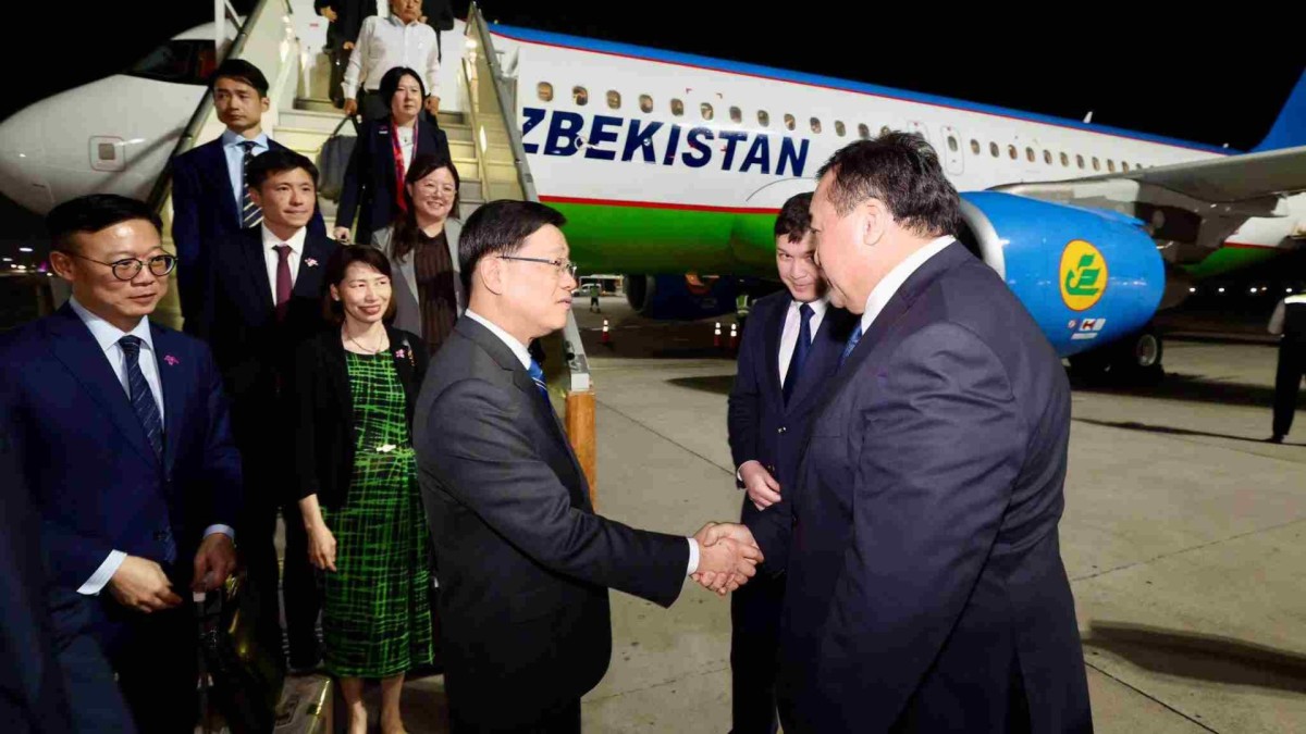 thestandard.com.hk - The Standard 英文虎報 - John Lee arrives in Uzbekistan for second leg of Central Asia visit