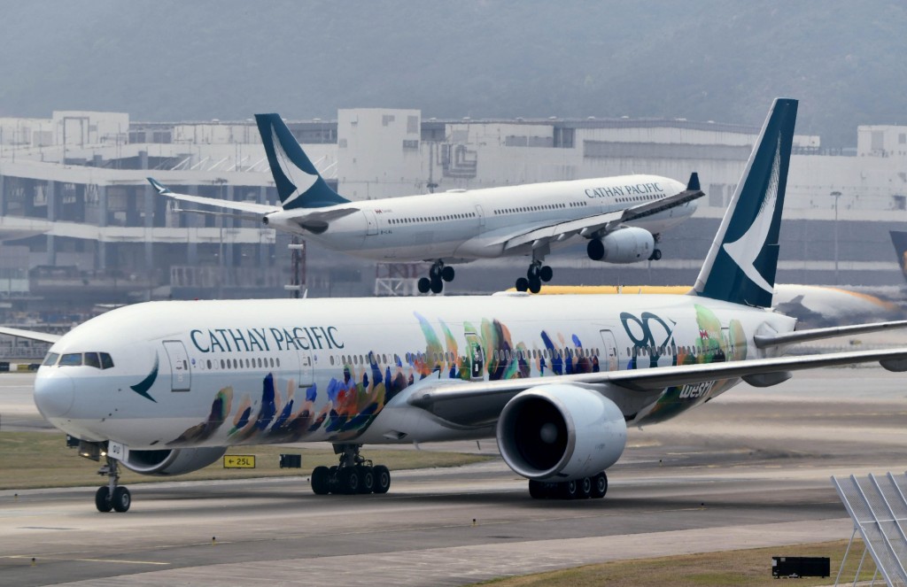 thestandard.com.hk - The Standard 英文虎報 - Local airlines announce special flight arrangements as Super Typhoon Bavi approaches