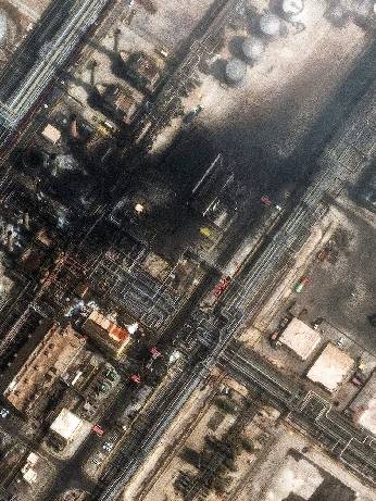 thestandard.com.hk - The Standard 英文虎報 - Oil hits $100 after Houthi attack on Saudi tankers worsens oil supply disruption