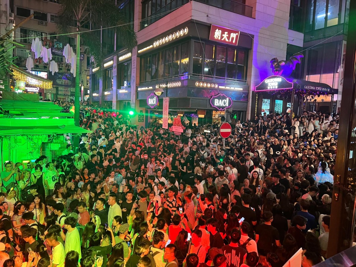 thestandard.com.hk - The Standard 英文虎報 - Lan Kwai Fong anticipates 50pc revenue surge amid lively Halloween celebrations