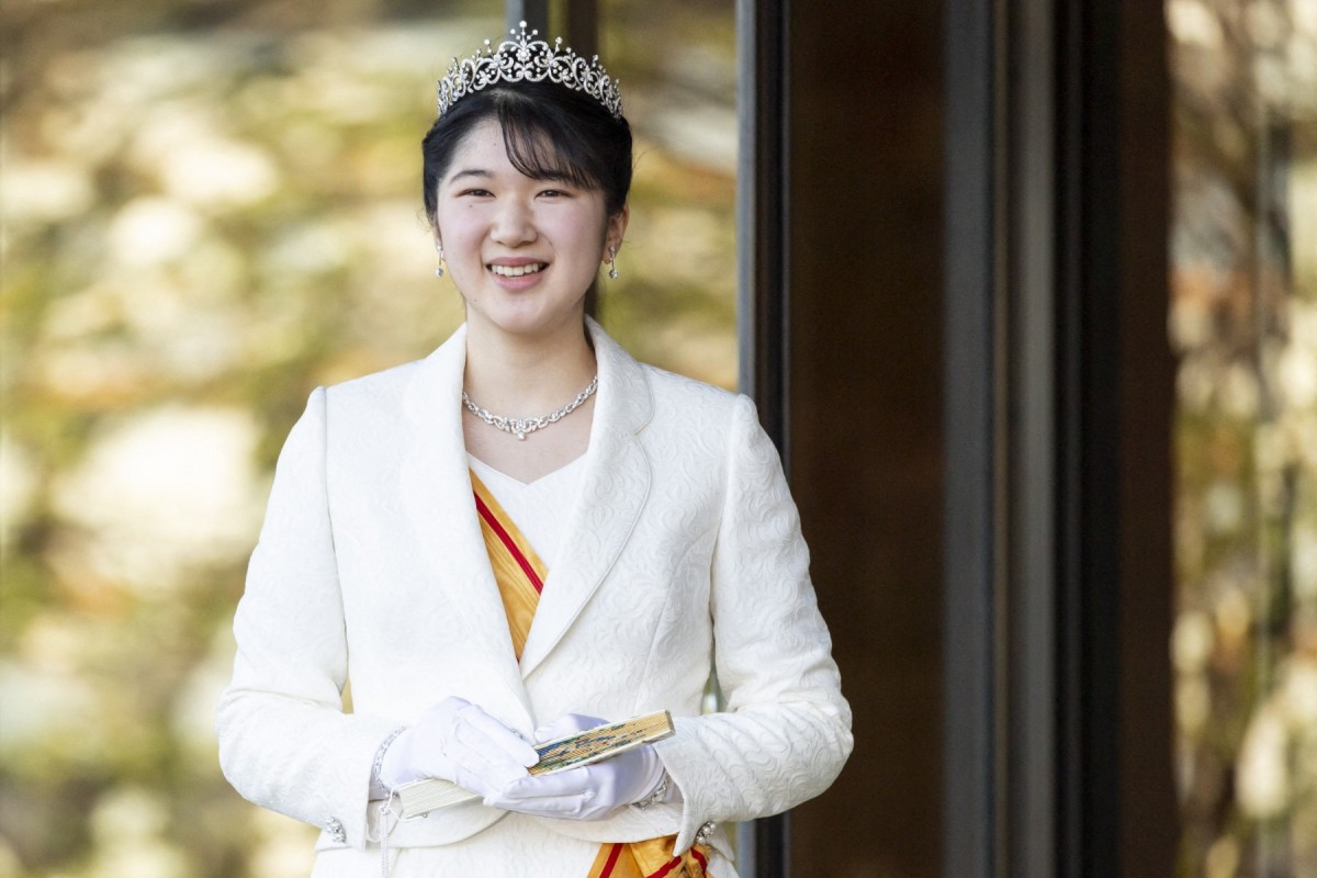 Japan holds firm on male heirs
