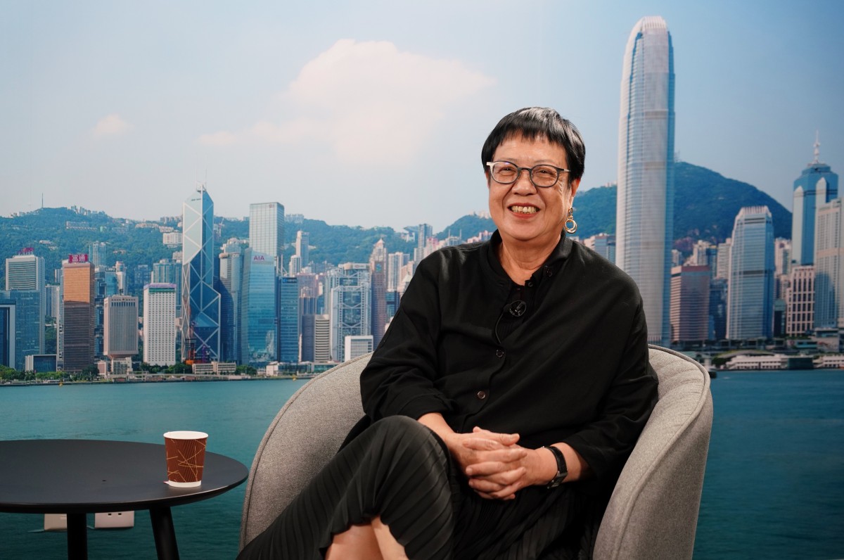 thestandard.com.hk - Marco Lam - Hong Kong filmmaker Ann Hui honored with Camellia Award at Busan film festival
