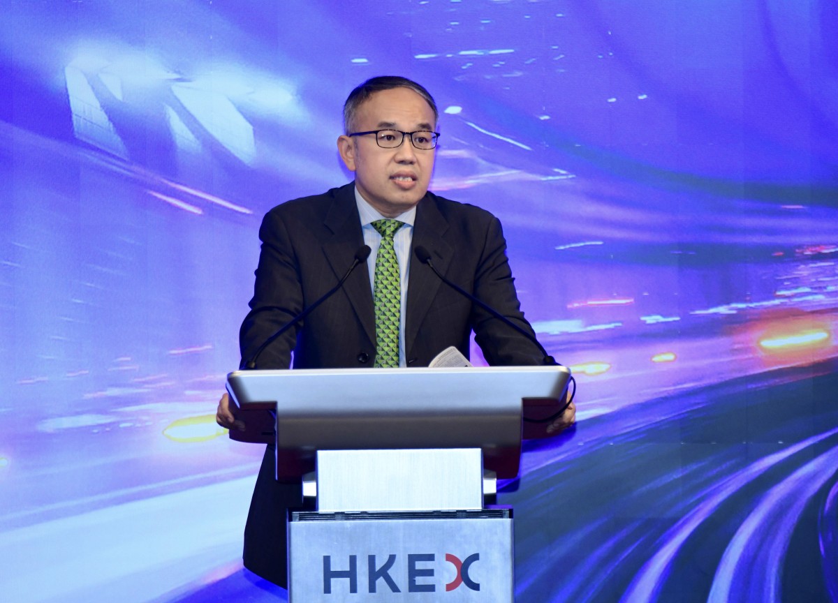 thestandard.com.hk - The Standard 英文虎報 - Over 50 companies have re-domiciled in HK, with 30 being processed: Hui