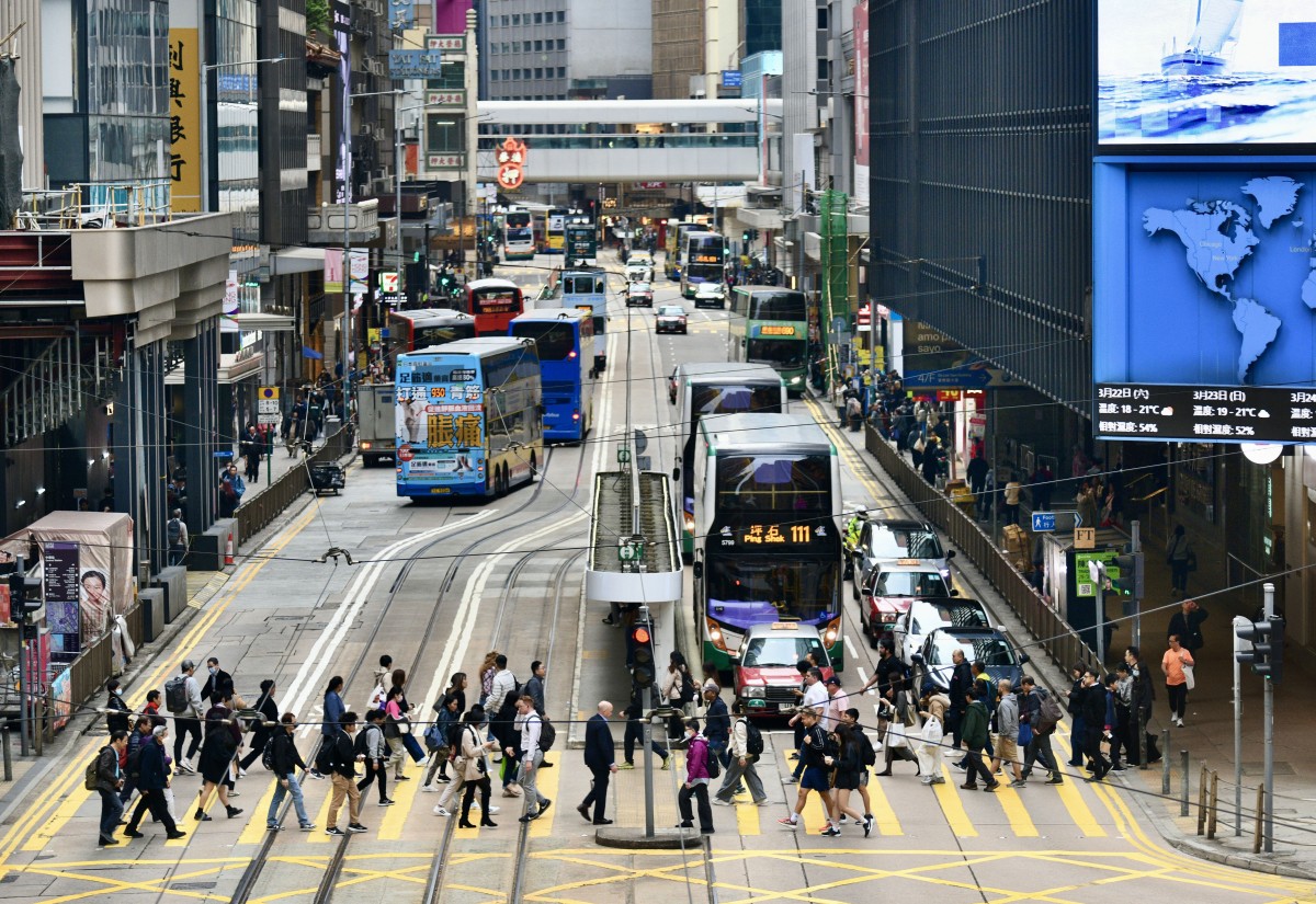 thestandard.com.hk - The Standard 英文虎報 - Hong Kong's jobless rate remains unchanged at 3.7 percent in Feb-April