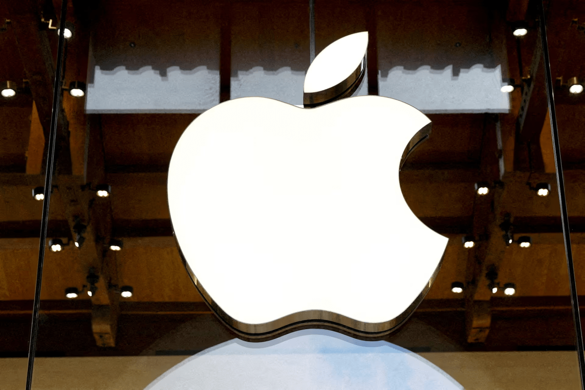 Apple and OpenAI escalate legal battle over devices