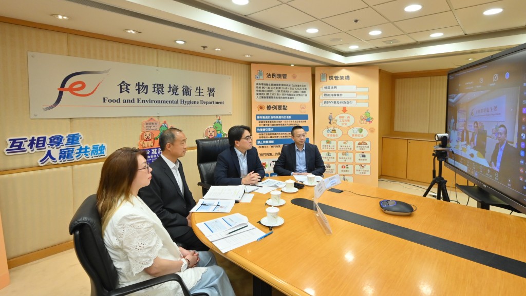 thestandard.com.hk - The Standard 英文虎報 - Govt briefs insurers as thousands of restaurants apply to become dog-friendly