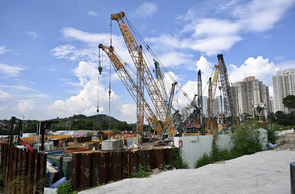 thestandard.com.hk - The Standard 英文虎報 - Severe underemployment and underpayment hit HK construction sector, survey shows