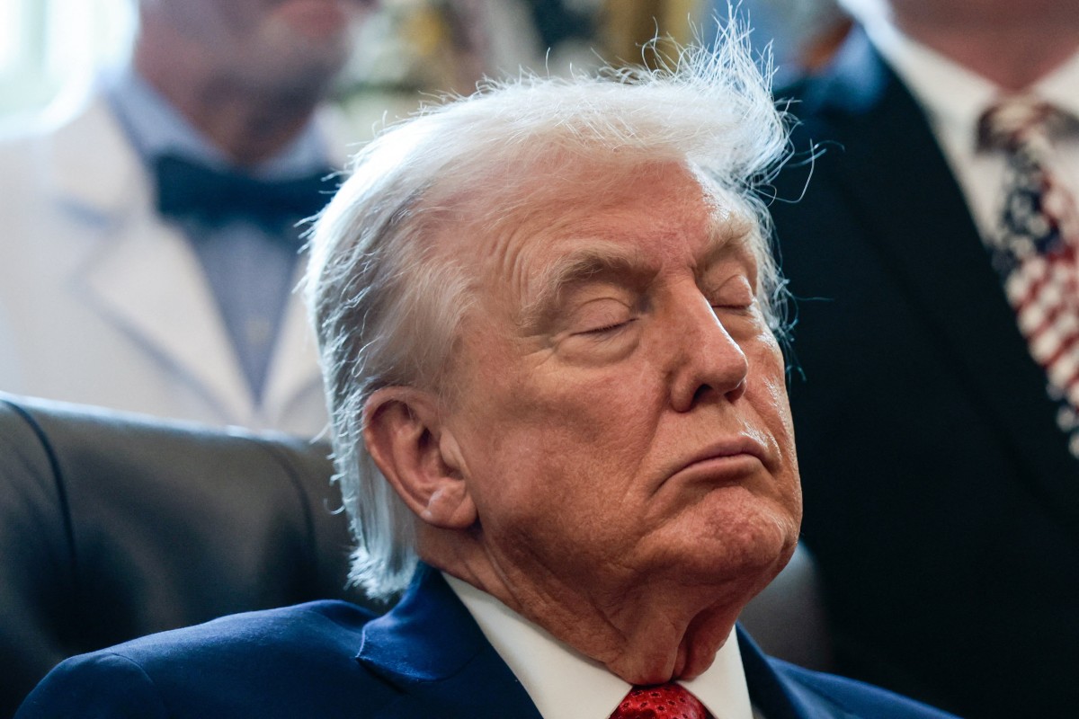 thestandard.com.hk - The Standard 英文虎報 - Trump signs order to ease US marijuana regulations, sparking industry hopes