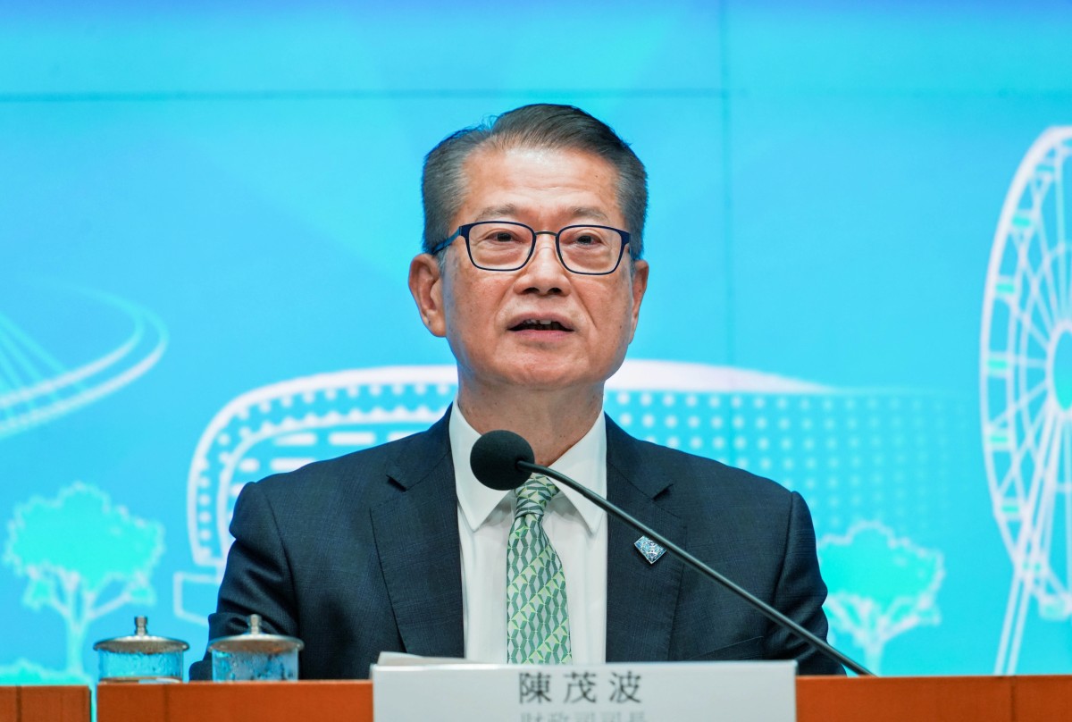 thestandard.com.hk - The Standard 英文虎報 - Paul Chan confident HK will meet 3.5-4.5 percent GDP growth target