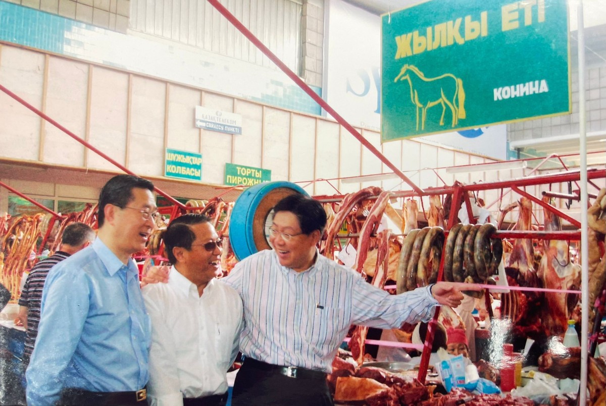 thestandard.com.hk - The Standard 英文虎報 - Memories and tribute: Frederick Ma remembers pioneering financial figures on Kazakh trip