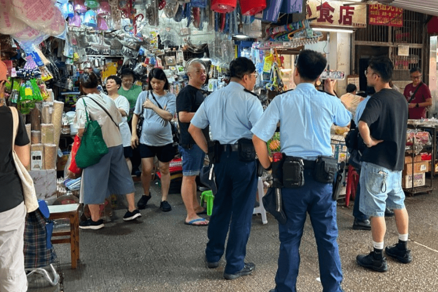 thestandard.com.hk - The Standard 英文虎報 - Ngau Chi Wan grocery store doused in oil and chair stolen in suspected revenge