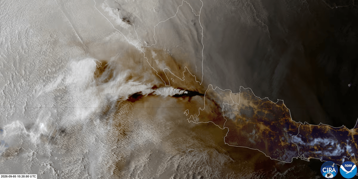thestandard.com.hk - The Standard 英文虎報 - Indonesia's Anak Krakatau eruption halts flights, schools, fishing