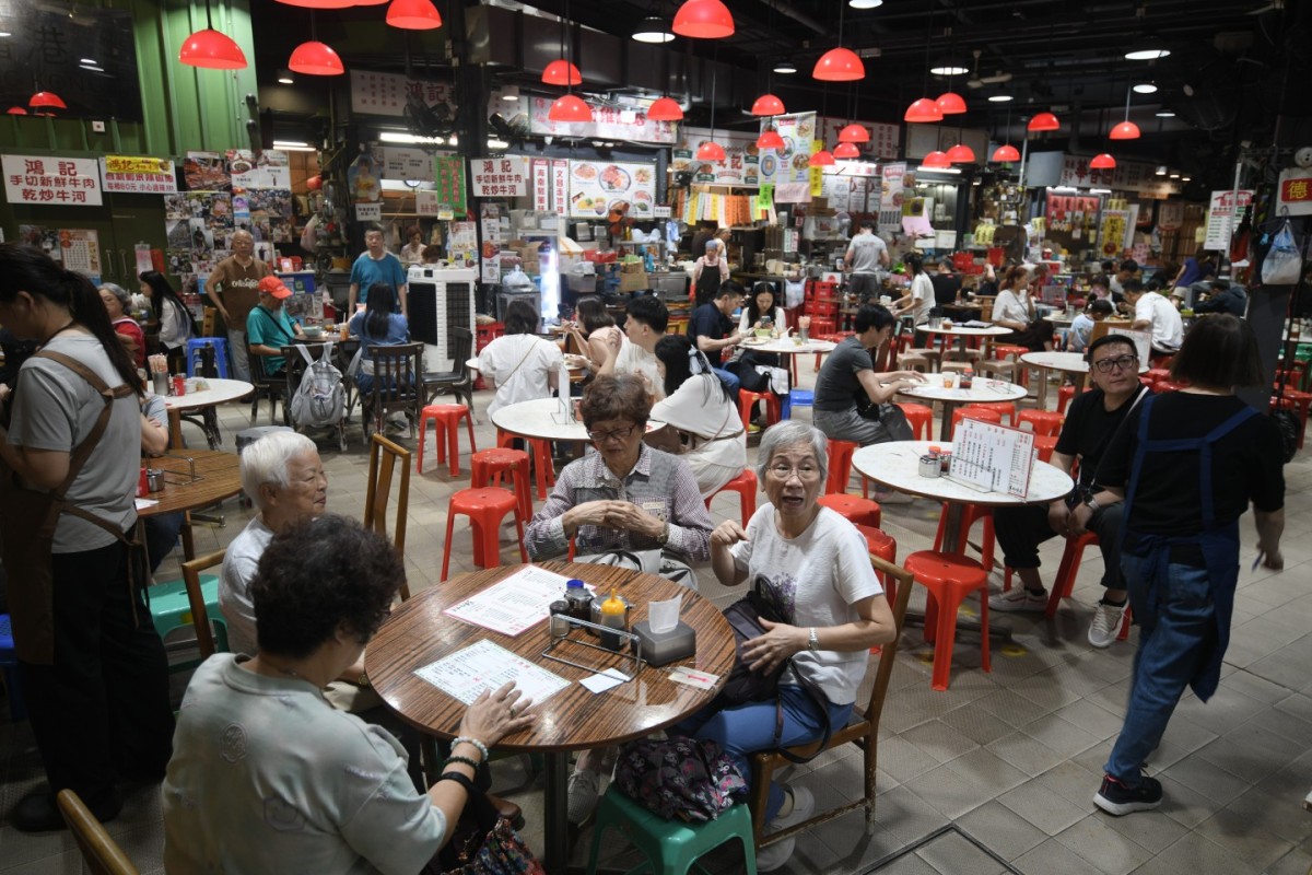 thestandard.com.hk - The Standard 英文虎報 - Hong Kong F&B sees 20pc slump over Easter while hotels thrive