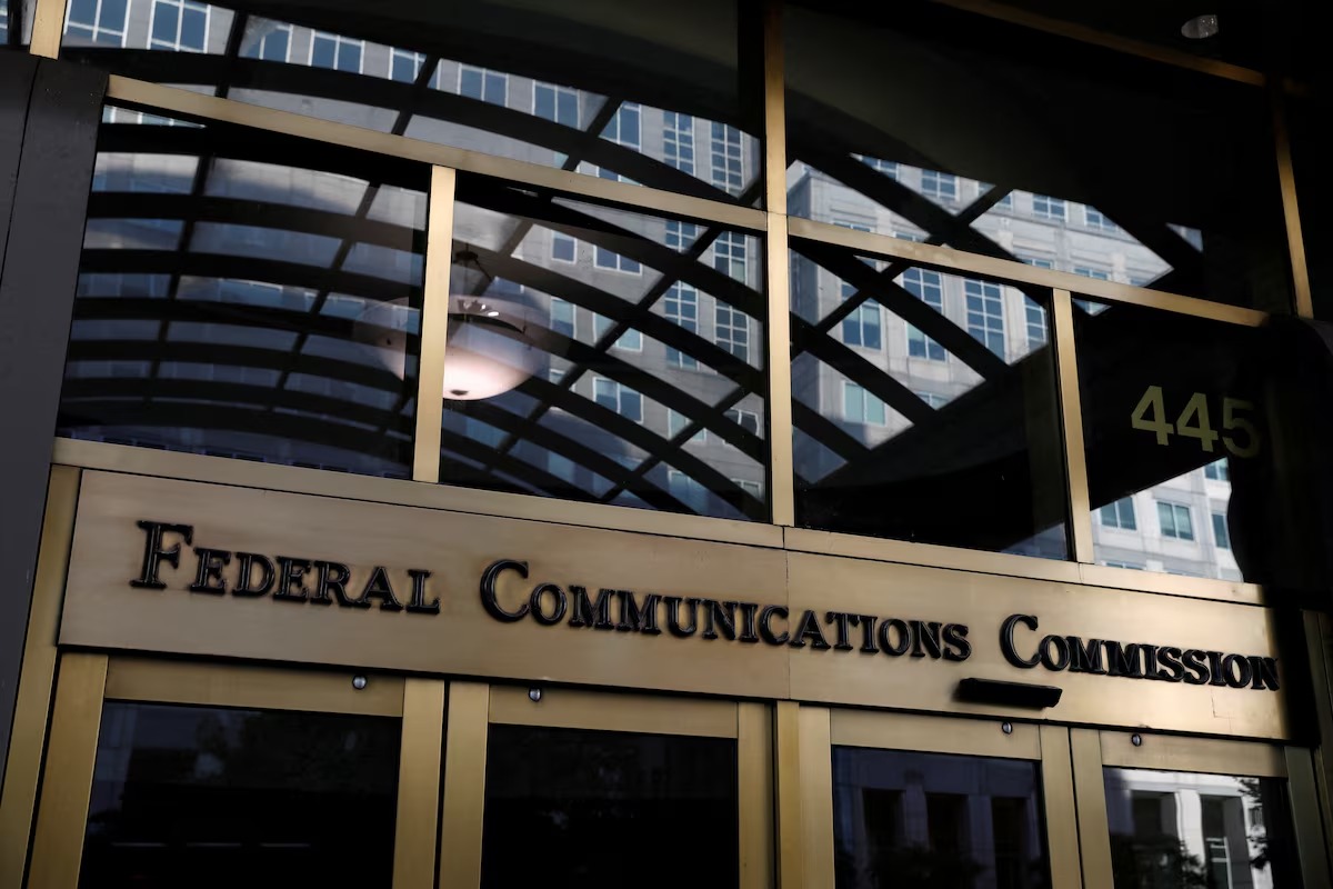 thestandard.com.hk - The Standard 英文虎報 - US official says upcoming spectrum auctions could generate more than US$100 billion