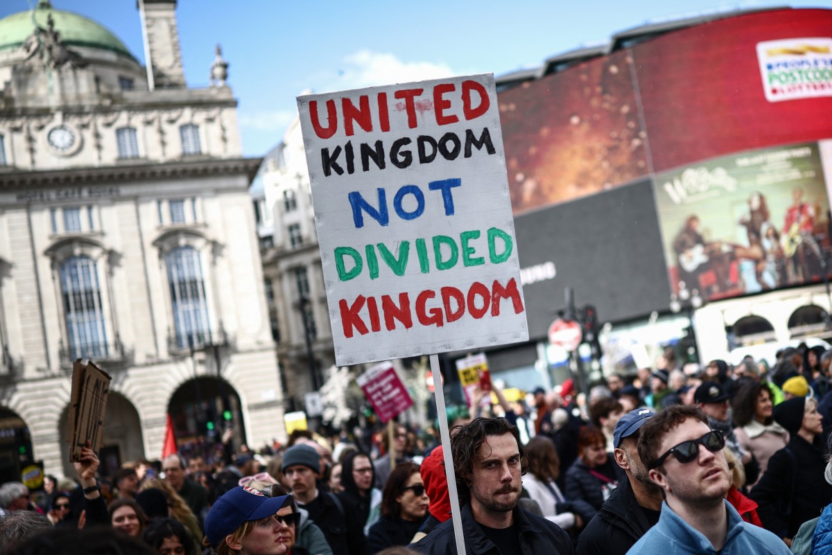 Protesters rally in London against UK far-right rise