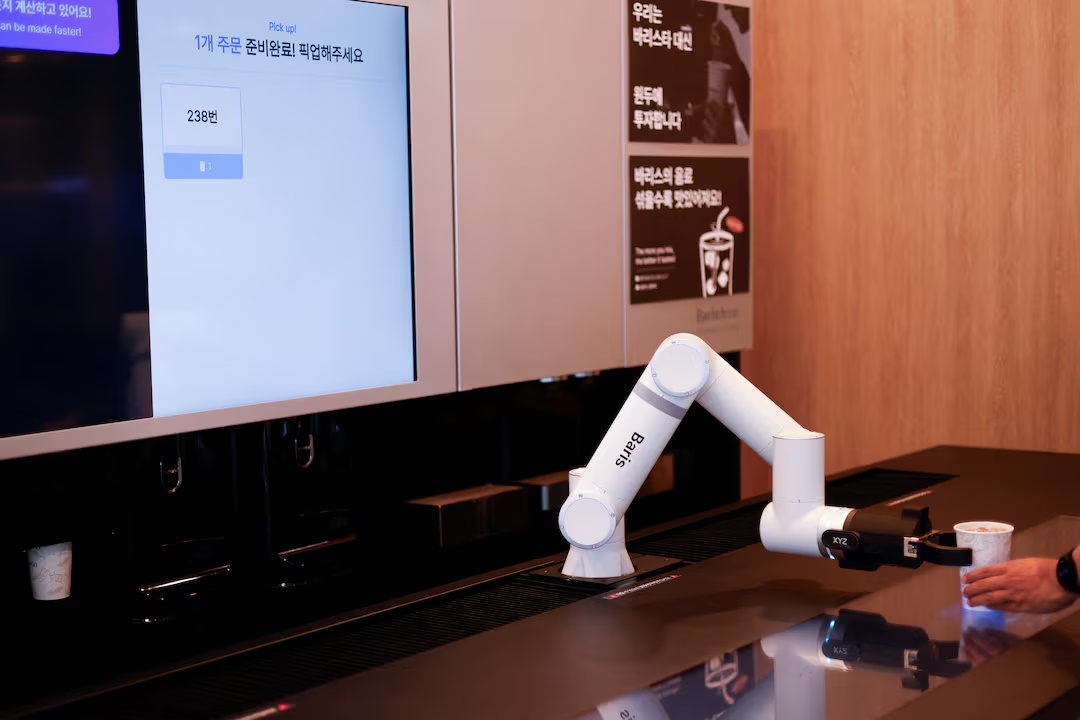 thestandard.com.hk - The Standard 英文虎報 - South Korean shops turn to robots, self-service to escape labour woes