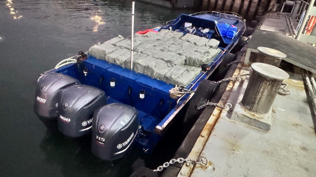 Illitit Two mainlanders arrested for smuggling $10m in illicit cigarettes