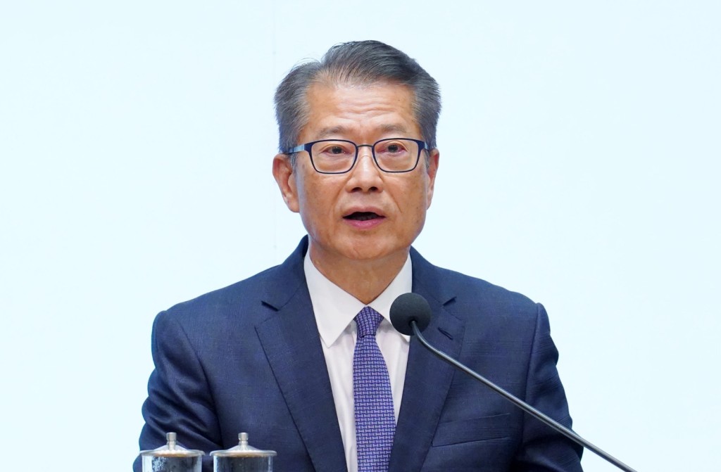 thestandard.com.hk - The Standard 英文虎報 - Robust Q1 growth for HK as exports fuel economic recovery: Paul Chan