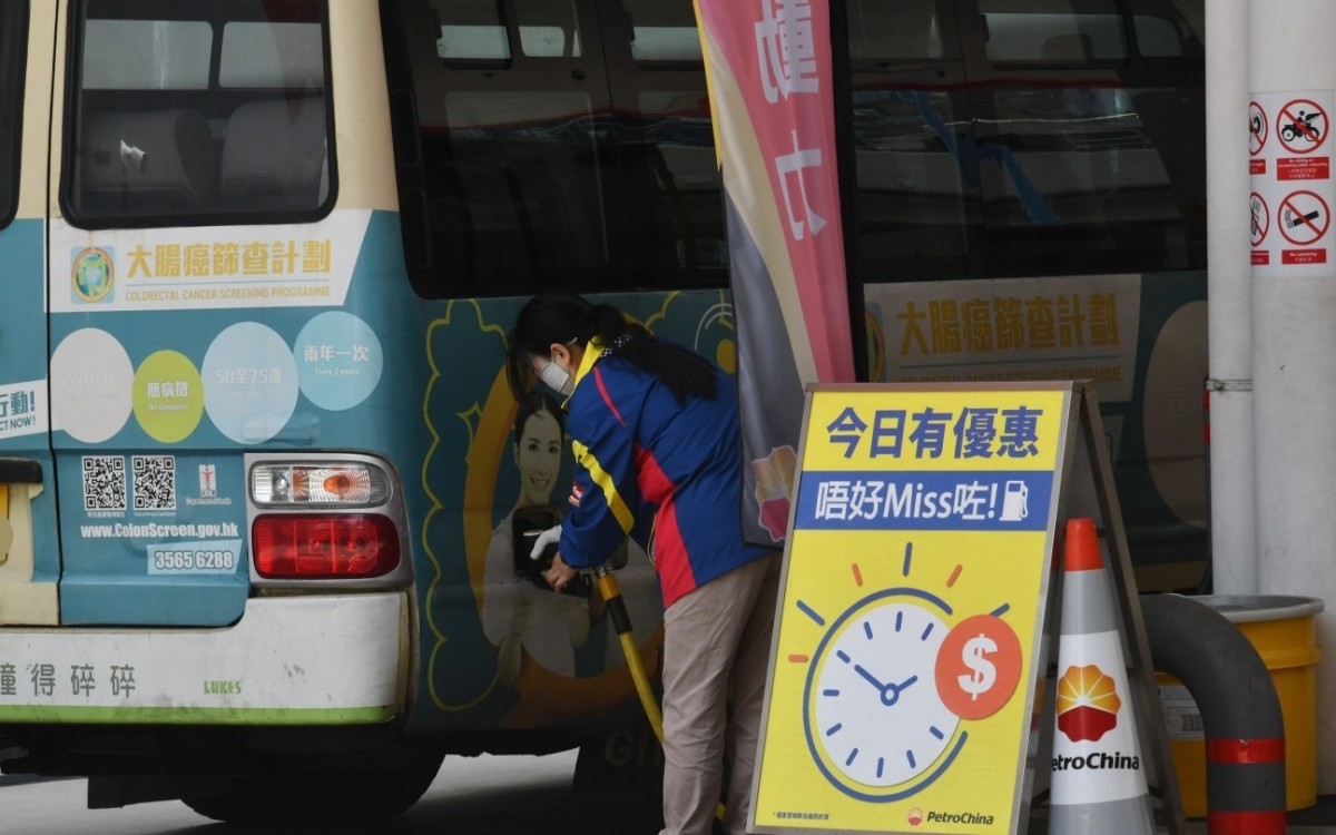 thestandard.com.hk - The Standard 英文虎報 - Rising oil prices put Hong Kong minibus industry in fare hike dilemma