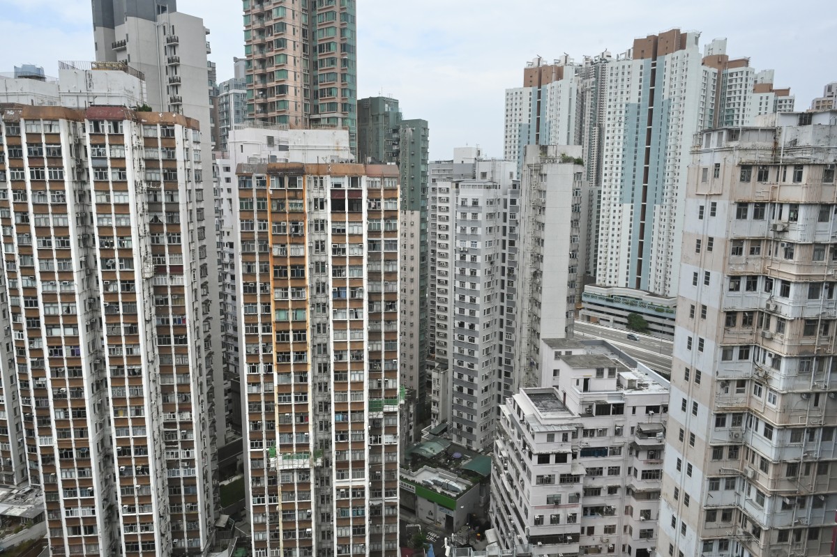 thestandard.com.hk - The Standard 英文虎報 - HKMA urges banks to ease developer refinancing amid K-shaped property recovery: sources