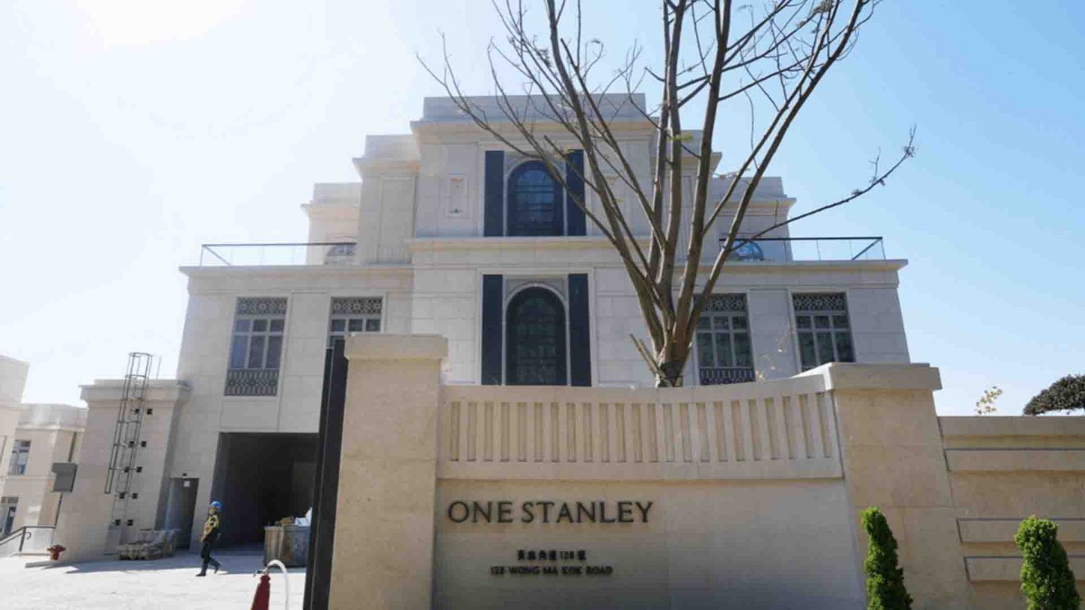 thestandard.com.hk - The Standard 英文虎報 - Datronix chairman identified as buyer of ONE STANLEY villa at centre of construction dispute