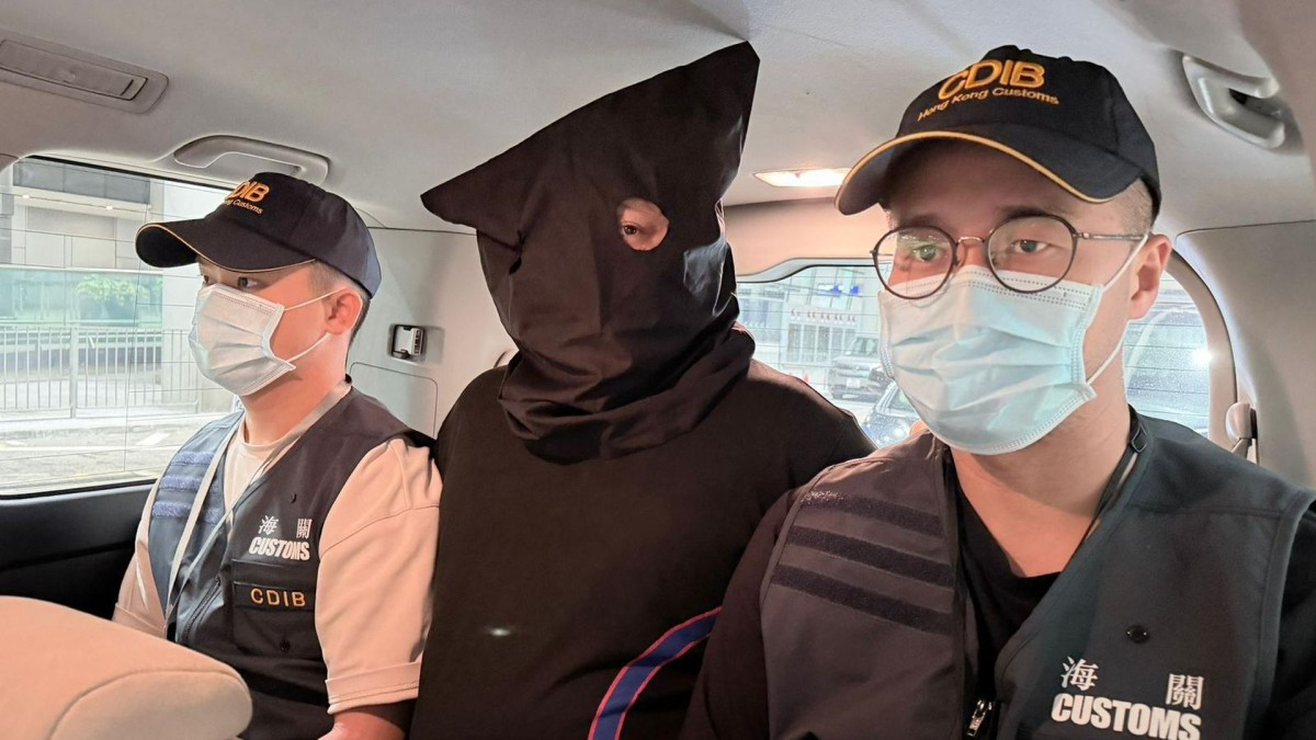 thestandard.com.hk - The Standard 英文虎報 - Customs seizes $13m drugs at airport in three cases, 3 men arrested