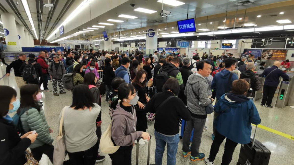 China forecasts over 2 million daily border crossings for Chinese New ...