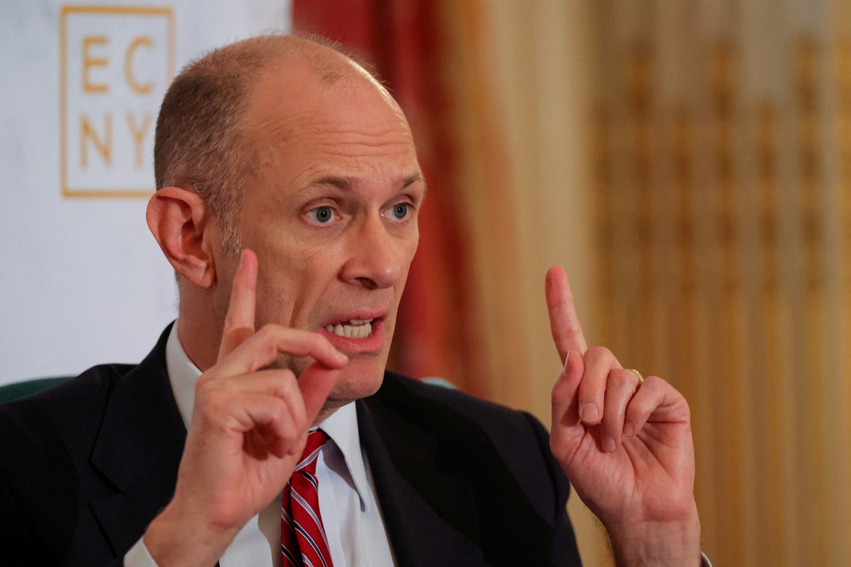 thestandard.com.hk - The Standard 英文虎報 - Fed's Goolsbee says labor market stable, inflation going the wrong way