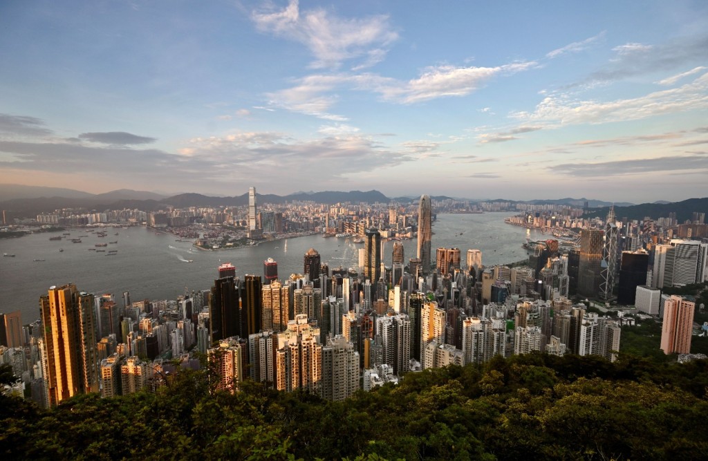 Hong Kong climbs to world&rsquo;s fifth-largest trading hub as resilience defies global challenges