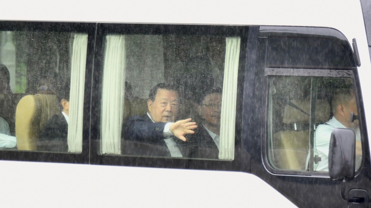 thestandard.com.hk - Judy Cui - Xia Baolong wraps up HK inspection with visits to New Huanggang Port and Kwai Chung terminal