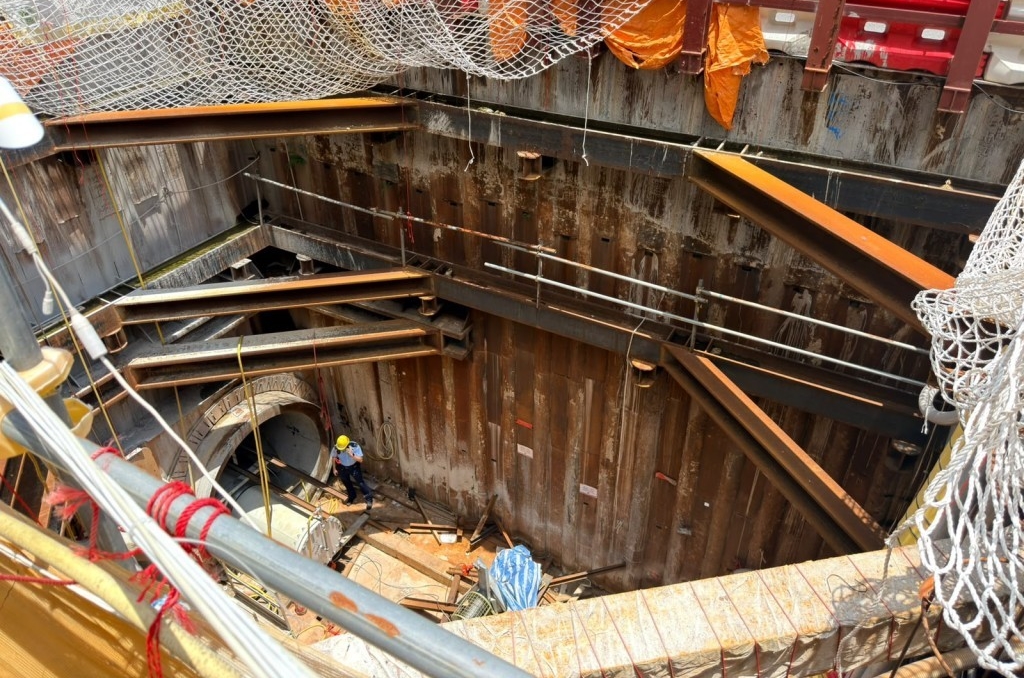 thestandard.com.hk - The Standard 英文虎報 - Construction worker in coma after being struck by steel cable in Wong Tai Sin