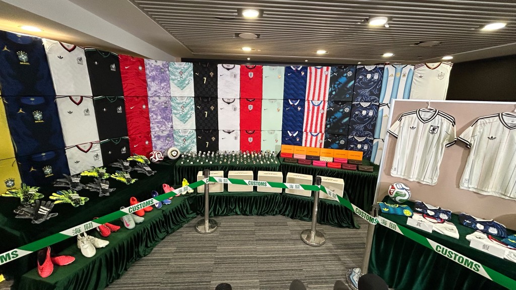 thestandard.com.hk - The Standard 英文虎報 - Customs seizes $156m in fake World Cup goods, six arrested