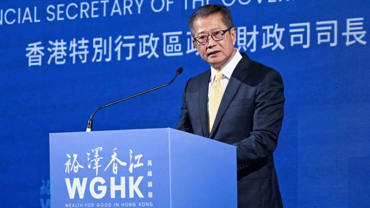 thestandard.com.hk - The Standard 英文虎報 - Over 13.7m tourists visit HK so far this year, up 17pc: Paul Chan