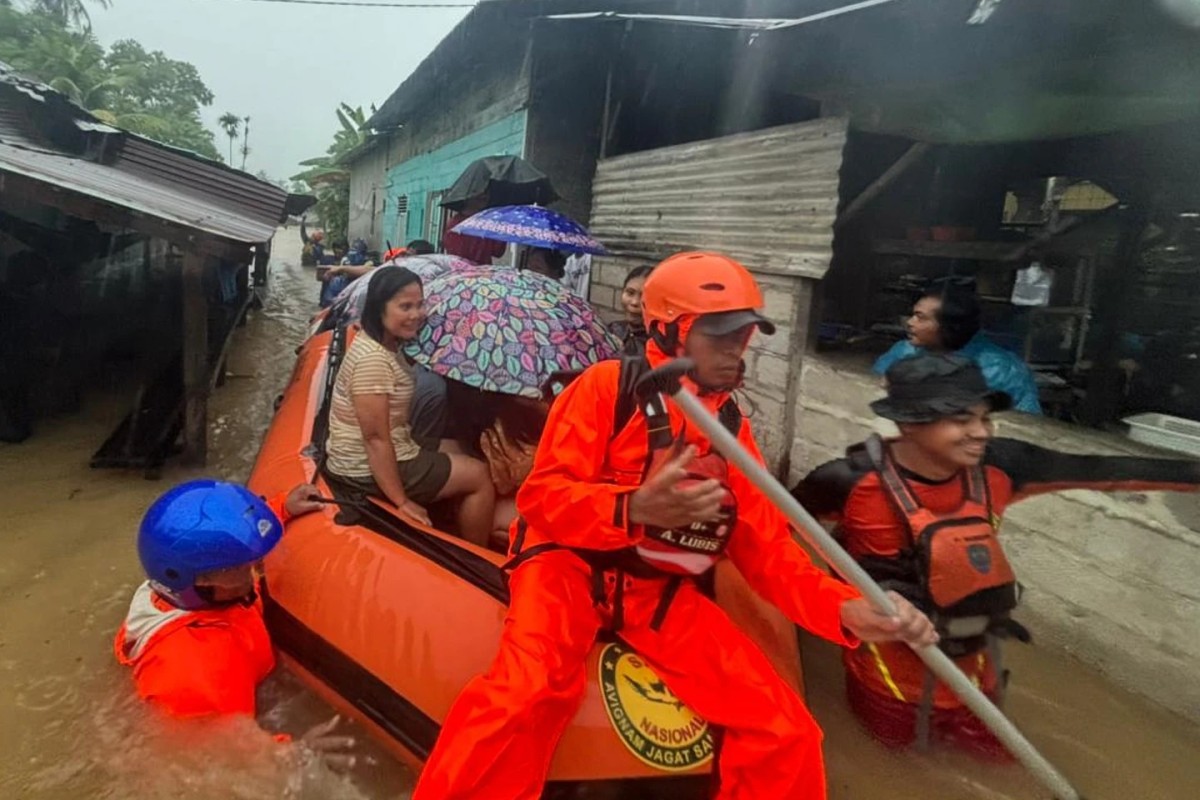 Landslides and flash floods on Indonesia’s Sumatra island leave at ...