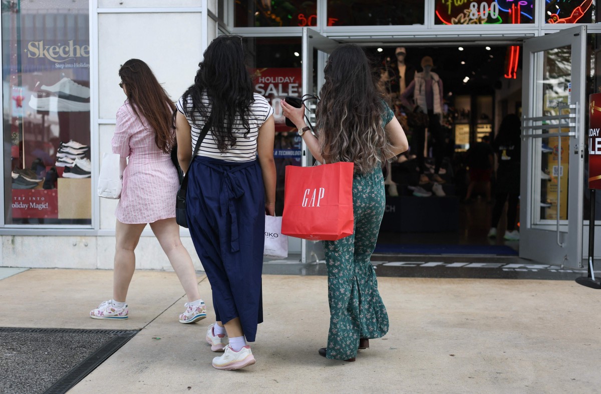 thestandard.com.hk - The Standard 英文虎報 - US retail sales rise marginally in June