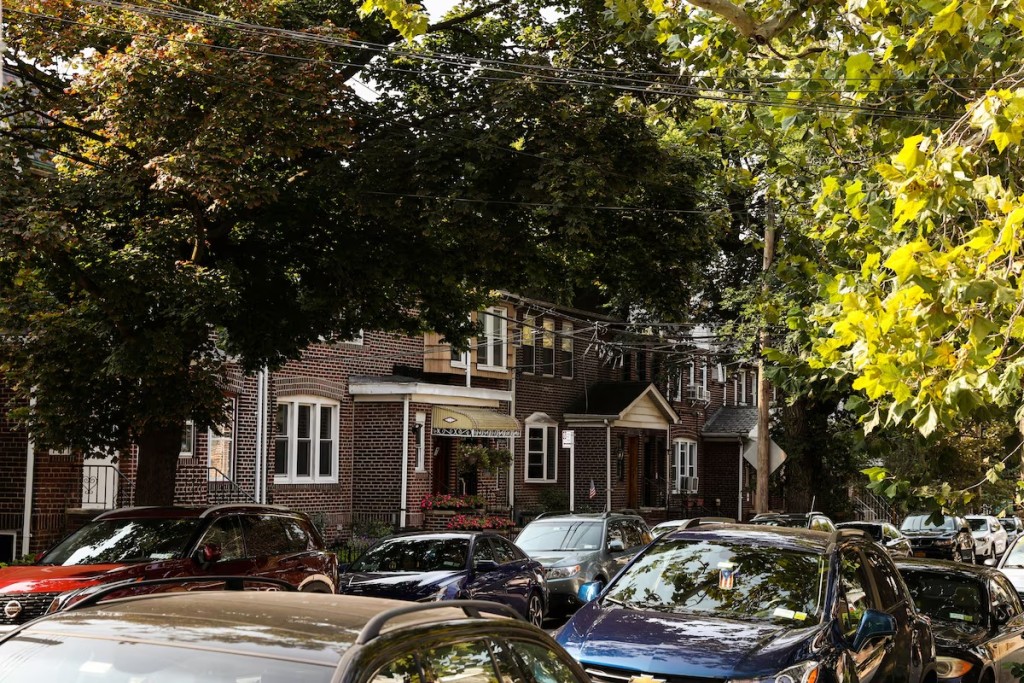 thestandard.com.hk - The Standard 英文虎報 - US single-family housing starts, building permits tumble in September