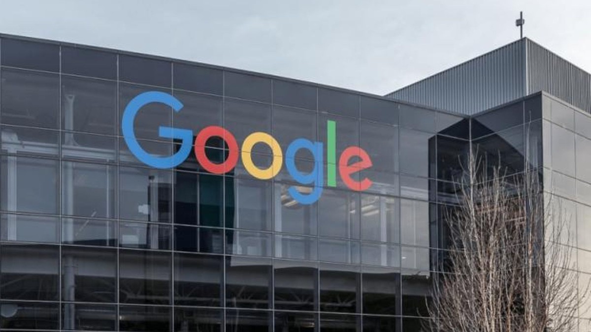 thestandard.com.hk - The Standard 英文虎報 - Google hit with $1 billion EU fine, in 'constructive' talks to avoid more penalties