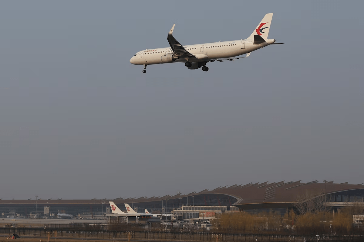 Chinese airlines to raise fuel surcharges on domestic flights