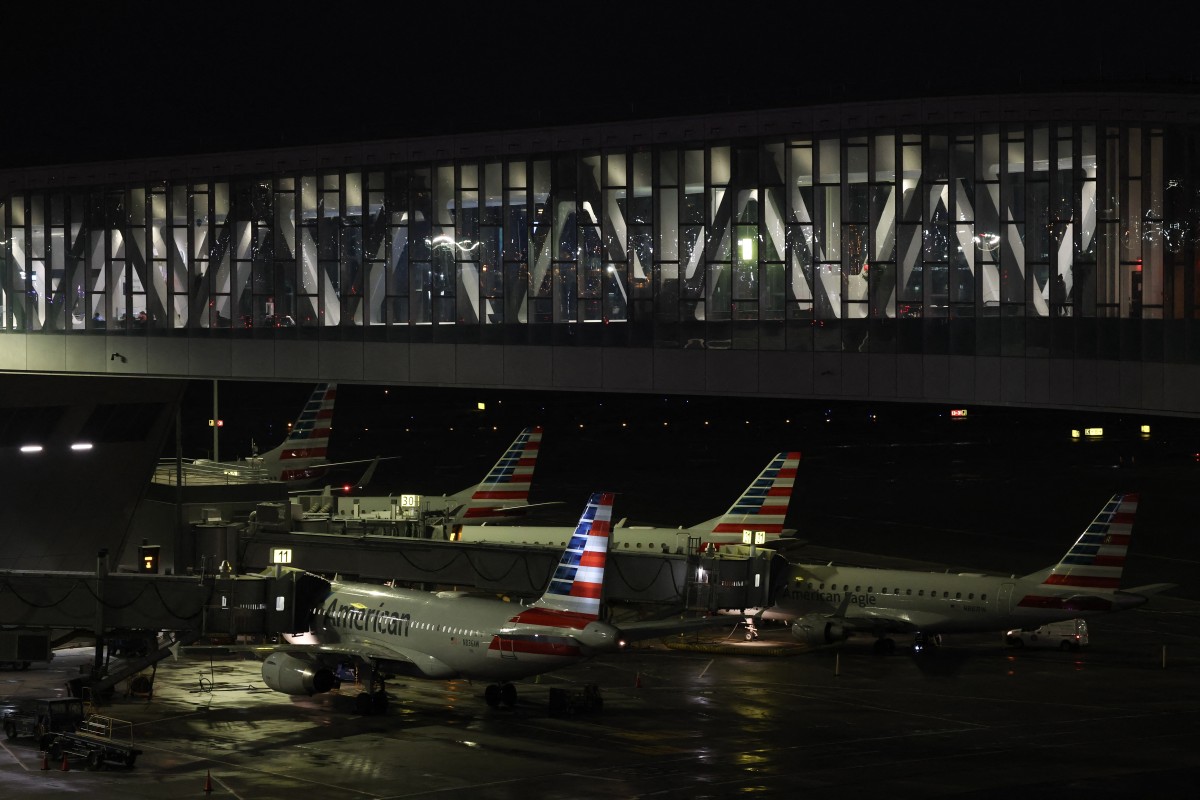 LaGuardia airport to stay shut until at least 1800 GMT: port authority chief