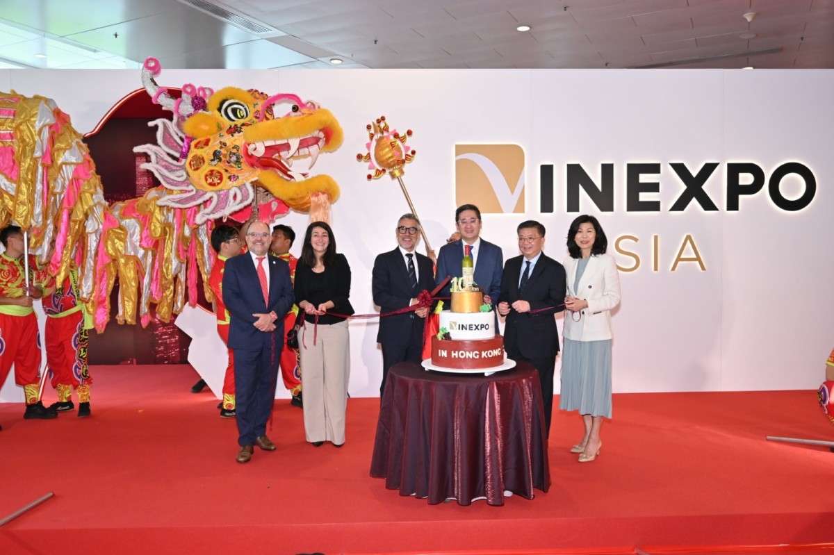 thestandard.com.hk - Judy Cui - Wine flagship fair Vinexpo Asia opens with dedicated spirits and alcohol-free zone