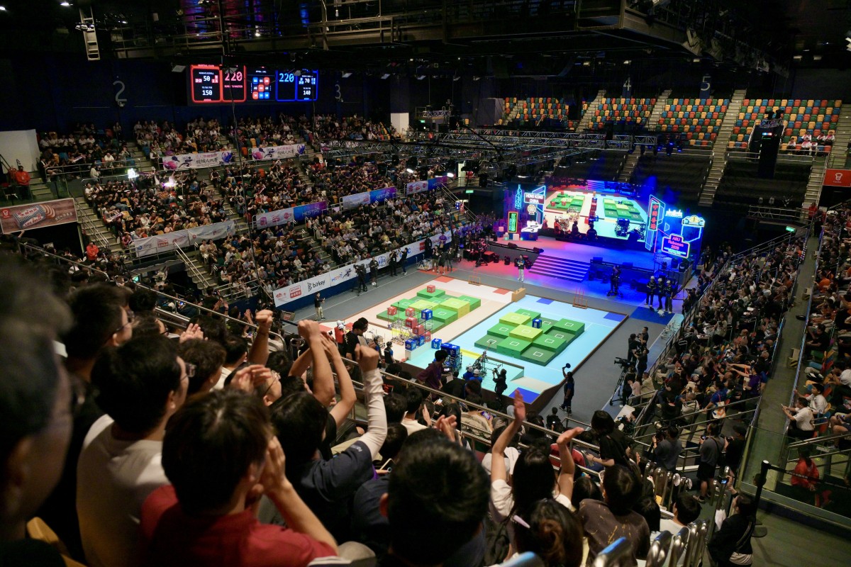 thestandard.com.hk - The Standard 英文虎報 - Robot competition wows Hong Kong crowd