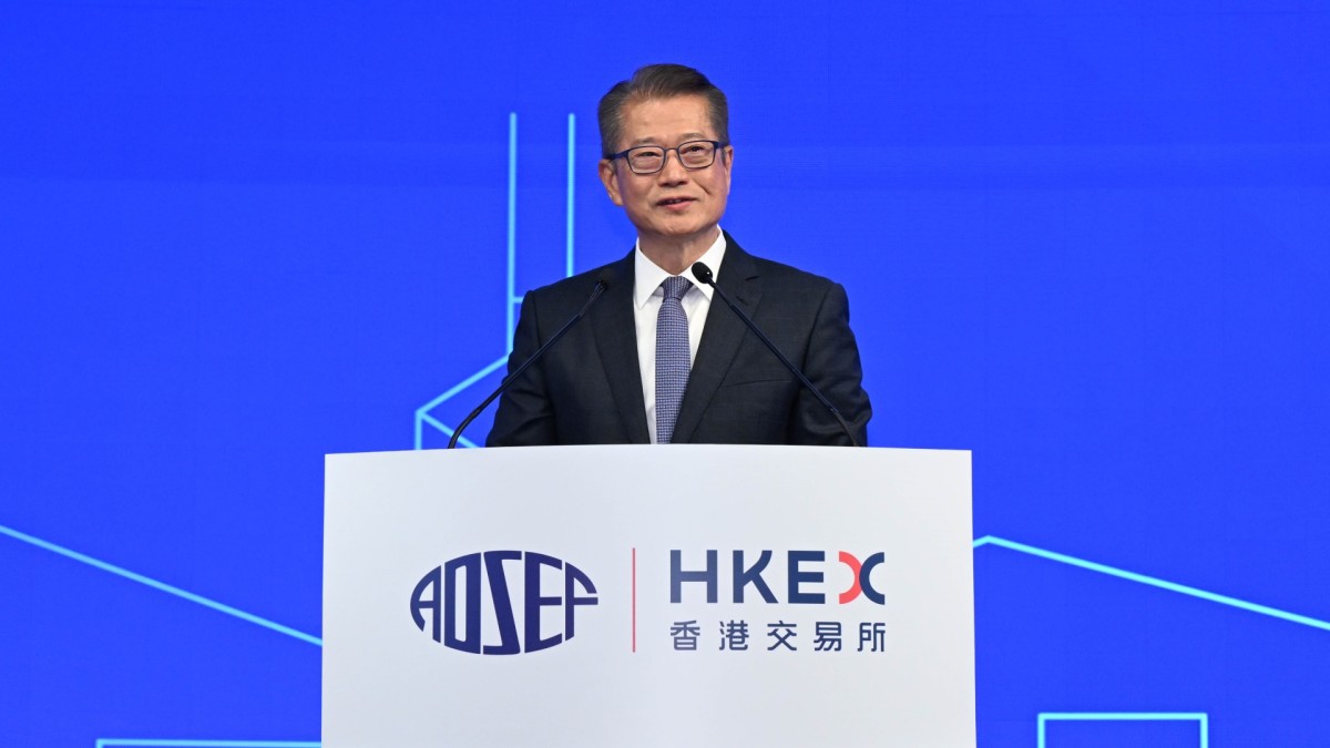 thestandard.com.hk - The Standard 英文虎報 - HK well-prepared for golden week amid economic optimism: Paul Chan